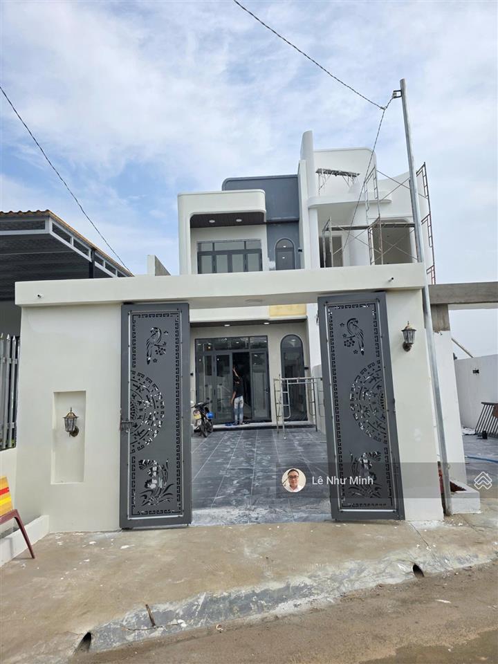 Ngộp trả giá là bán  bán 2 căn nhà rẻ 167m2 chỉ 3,2 tỷ thương lượng mạnh.thái hòa, tp.tân uyên cũ