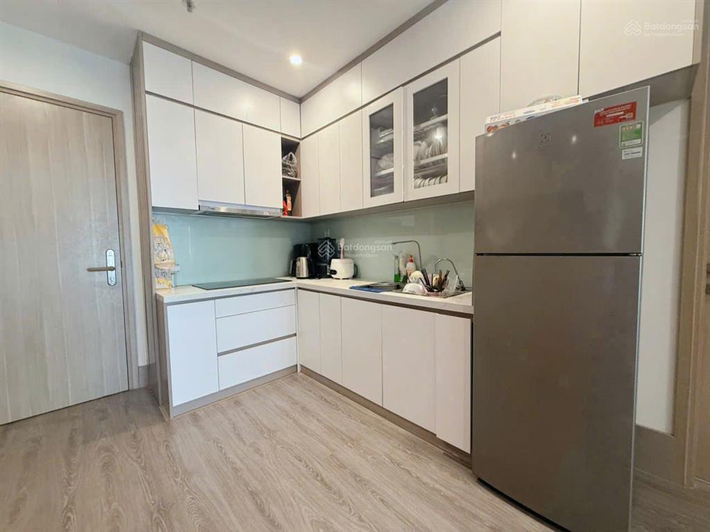 Chính chủ bán s1.12.2305 full nội thất, view biệt thự ngọc trai, giá chỉ 4 tỷ căn 64m².
