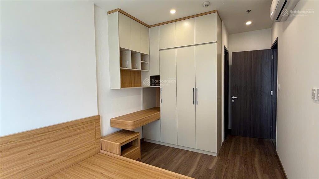 Cho thuê 2n góc vào ở ngay tòa be2. hướng đông nam, tầng trung thoáng mát.  0962 506 *** linh