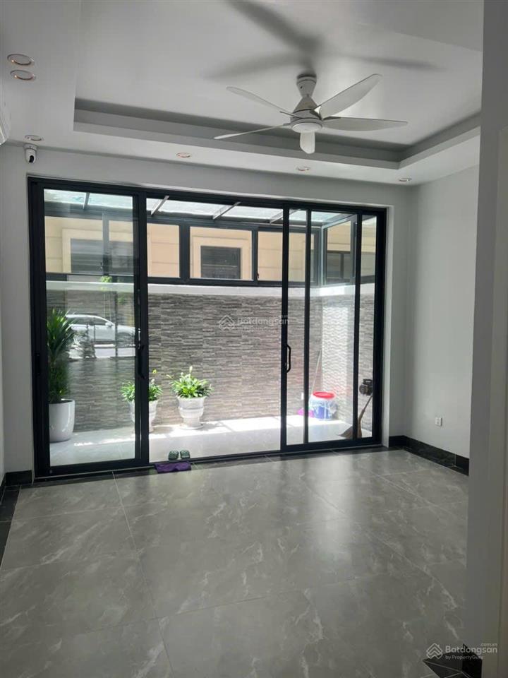 Cho thuê tầng 1 căn sao biển, thích hợp làm vp, spa.  0962 506 *** e linh