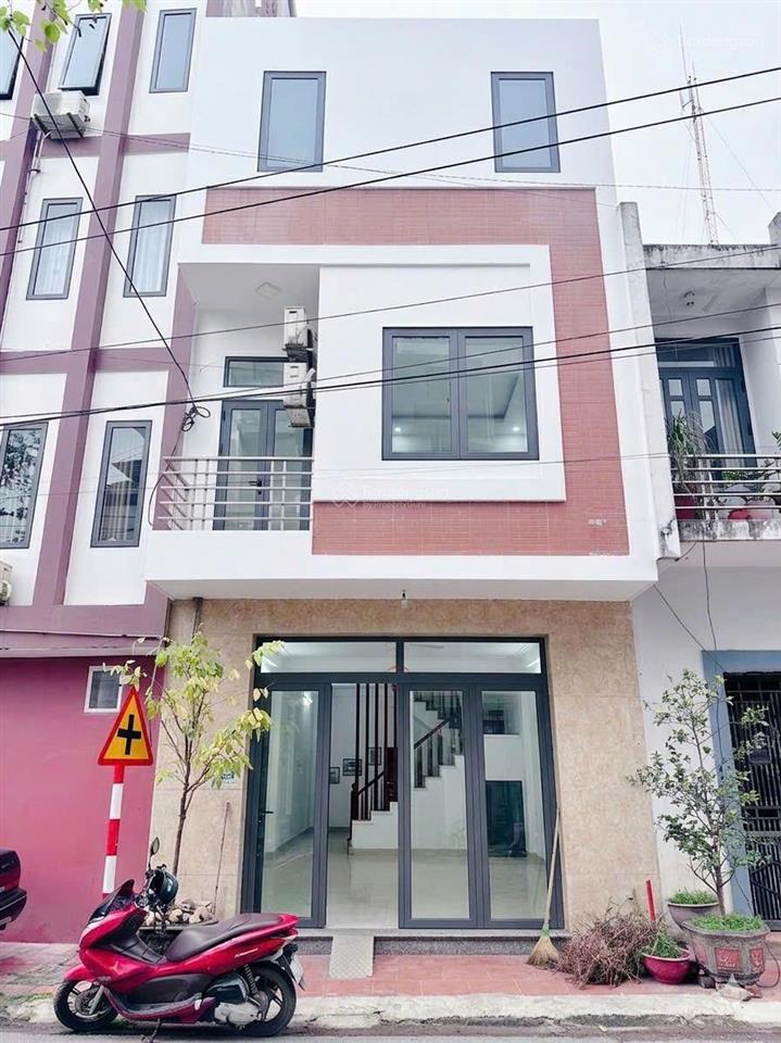 Cc cho thuê nhà lk 2.5 tầng 4 phòng ngủ, khu phố sầm uất tại hiệp hòa, có sẵn điều hòa, nóng lạnh