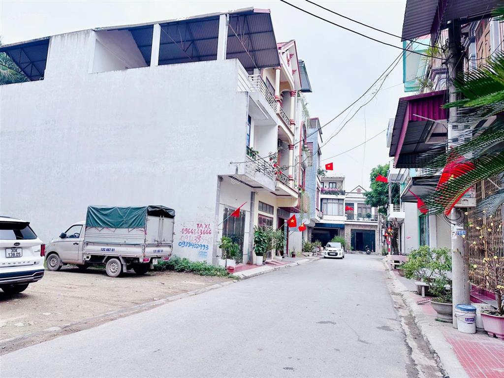 Cc cho thuê nhà lk 2.5 tầng 4 phòng ngủ, khu phố sầm uất tại hiệp hòa, có sẵn điều hòa, nóng lạnh