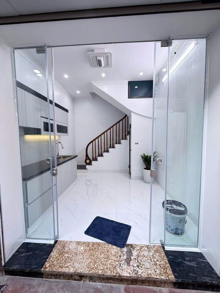NHÀ ĐẸP P. KIM MÃ 20M2- 3 TẦNG- 5 TỶ 2  