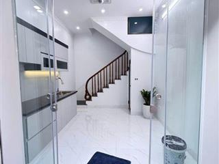 NHÀ ĐẸP P. KIM MÃ 20M2- 3 TẦNG- 5 TỶ 2  