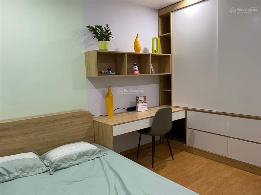 Bán gấp căn hộ giai việt 2pn 78m2. view đẹp có bancon thoáng mát. có tttm. giá tốt. tạ quang bửu q8