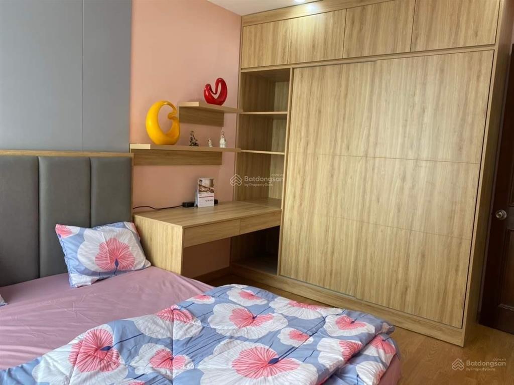 Bán gấp căn hộ giai việt 2pn 78m2. view đẹp có bancon thoáng mát. có tttm. giá tốt. tạ quang bửu q8