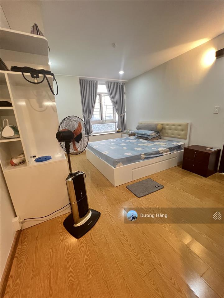 Bán gấp căn hộ giai việt 2pn 78m2. view đẹp có bancon thoáng mát. có tttm. giá tốt. tạ quang bửu q8