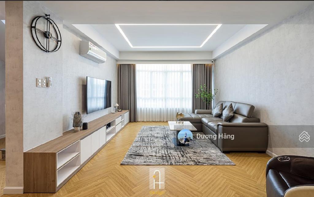 Bán gấp căn hộ giai việt 2pn 78m2. view đẹp có bancon thoáng mát. có tttm. giá tốt. tạ quang bửu q8