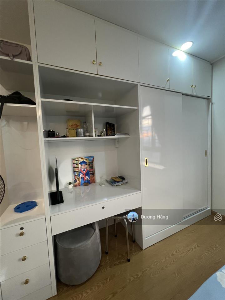 Bán gấp căn hộ giai việt 2pn 78m2. view đẹp có bancon thoáng mát. có tttm. giá tốt. tạ quang bửu q8