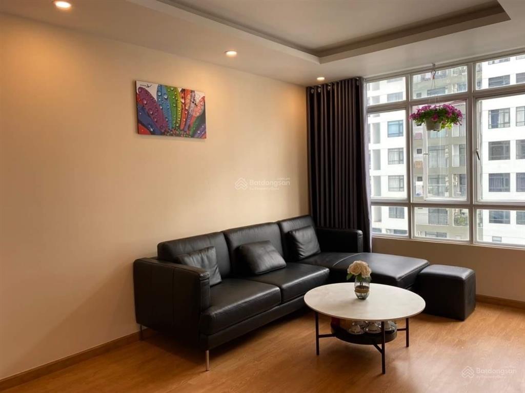 Bán gấp căn hộ giai việt 2pn 78m2. view đẹp có bancon thoáng mát. có tttm. giá tốt. tạ quang bửu q8