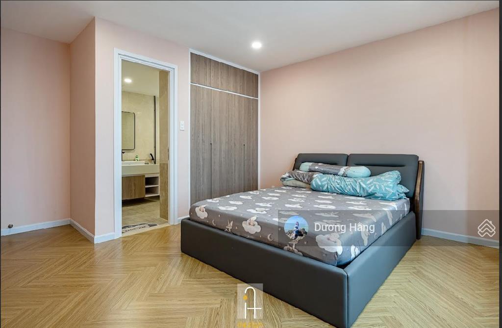 Bán gấp căn hộ giai việt 2pn 78m2. view đẹp có bancon thoáng mát. có tttm. giá tốt. tạ quang bửu q8