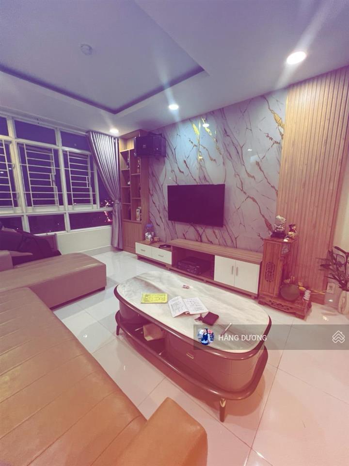 Cần bán gấp căn hộ giai việt. 3pn 110m2. có sổ hồng. view đẹp mát. giá từ 4,8tỷ. mt tạ quang bửu q8