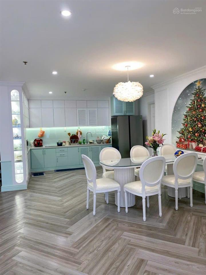 Bán nhanh căn hộ giai việt 3pn 150m2 sẵn decor siêu xinh vị trí đẹp sổ hồng vĩnh viễn có tttm