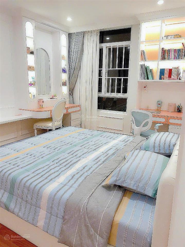 Bán nhanh căn hộ giai việt 3pn 150m2 sẵn decor siêu xinh vị trí đẹp sổ hồng vĩnh viễn có tttm