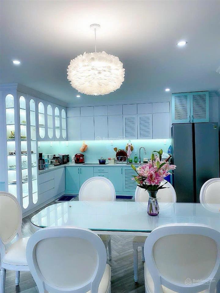 Bán nhanh căn hộ giai việt 3pn 150m2 sẵn decor siêu xinh vị trí đẹp sổ hồng vĩnh viễn có tttm