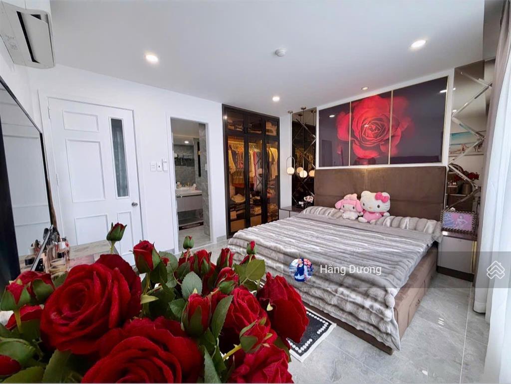 Bán nhanh căn hộ giai việt 3pn 150m2 sẵn decor siêu xinh vị trí đẹp sổ hồng vĩnh viễn có tttm