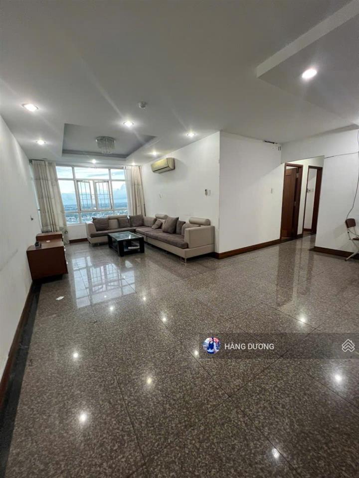 Bán căn hộ hoàng anh giai việt 3pn2wc 150m2 shr. nhà thoáng view xinh vị trí kết nối nhanh. có tttm