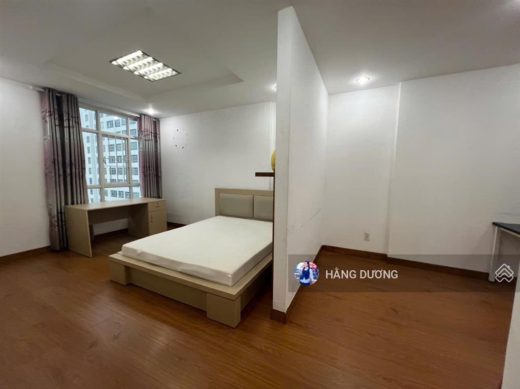 Bán căn hộ hoàng anh giai việt 3pn2wc 150m2 shr. nhà thoáng view xinh vị trí kết nối nhanh. có tttm