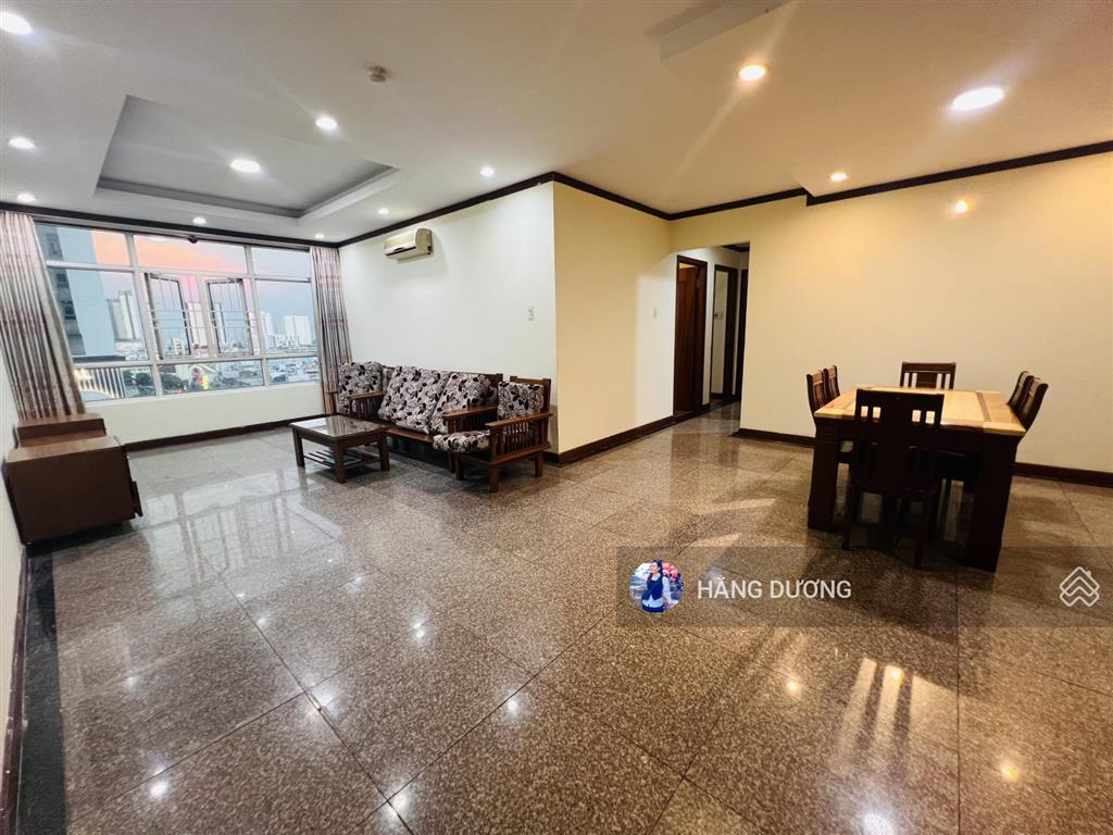 Bán căn hộ hoàng anh giai việt 3pn2wc 150m2 shr. nhà thoáng view xinh vị trí kết nối nhanh. có tttm