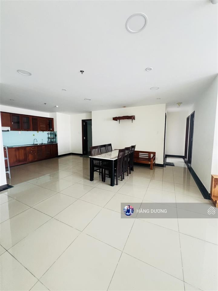 Cần bán gấp căn hộ giai việt 2pn 2wc 115m2  sổ hồng lâu dài  view nội khu, vị trí trung tâm p5 q8