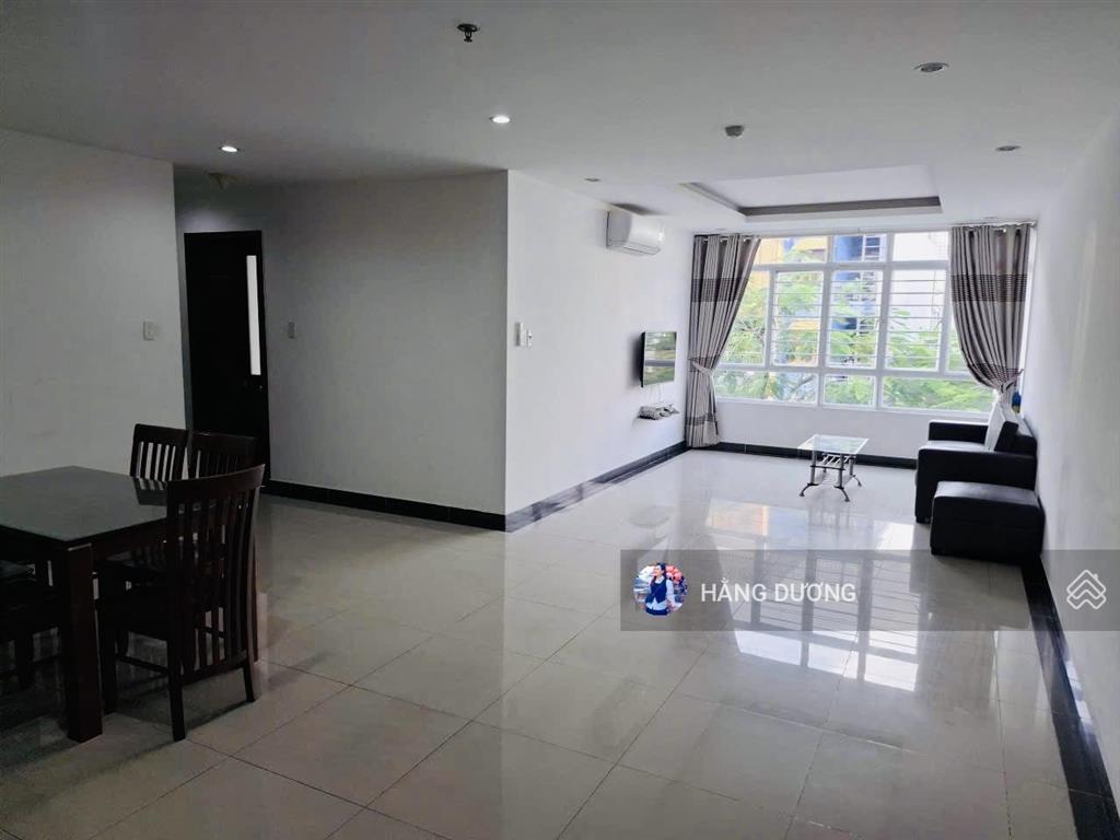 Cần bán gấp căn hộ giai việt 2pn 2wc 115m2  sổ hồng lâu dài  view nội khu, vị trí trung tâm p5 q8