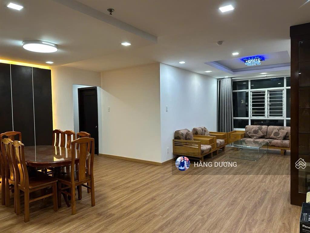 Bán căn hộ giai việt 2pn 2wc 115m2  sổ hồng  view nội khu hồ bơi hoặc view ngoại khu city  p5 q8