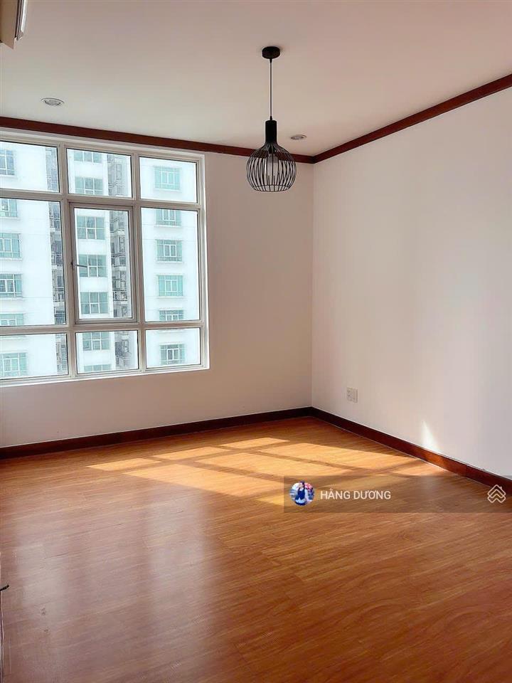 Bán căn hộ giai việt 2pn 2wc 115m2  sổ hồng  view nội khu hồ bơi hoặc view ngoại khu city  p5 q8