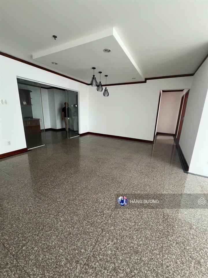 Bán căn hộ giai việt 2pn 2wc 115m2  sổ hồng  view nội khu hồ bơi hoặc view ngoại khu city  p5 q8