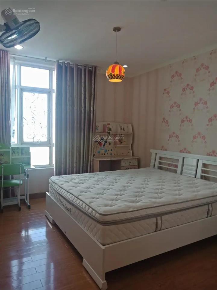 Bán gấp căn hộ giai việt 2pn 2wc 78m2 có sổ hồng. view đẹp thoáng mát, vị trí đắc địa cận trung tâm