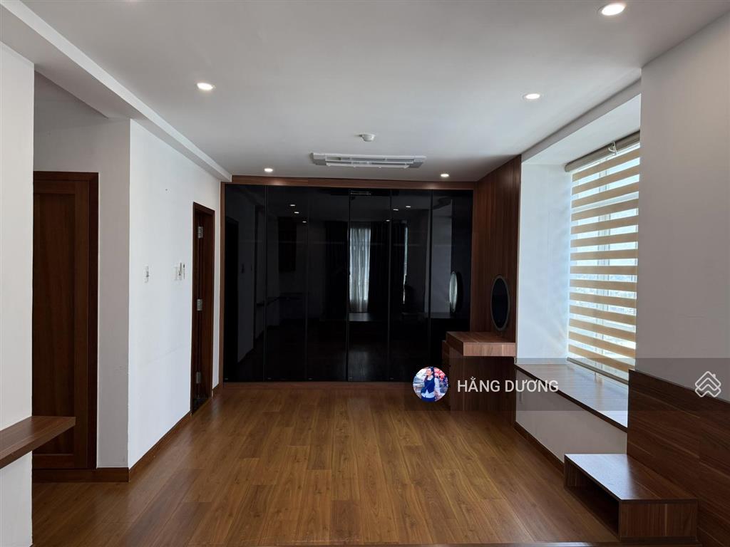 Bán hoàng anh giai việt 3pn 150m2  shr  view hồ bơi đẹp thoáng mát  nhà xinh giá tốt  có tttm
