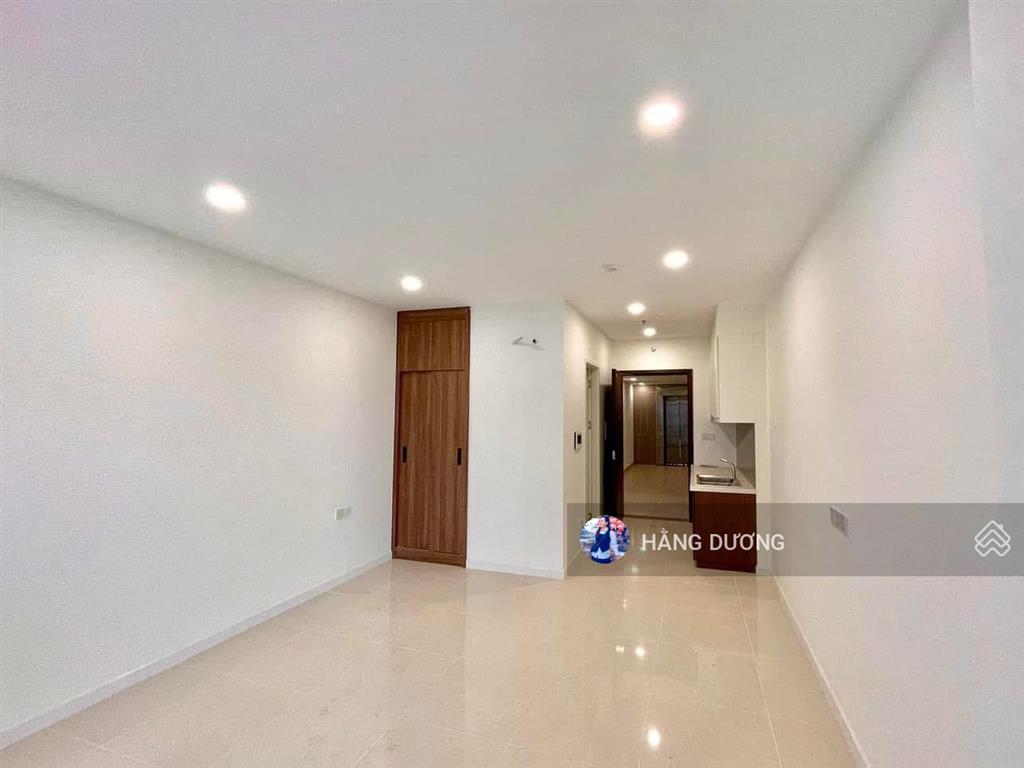 Bán gấp officetel central premium  dt 32m2  tặng full nội thất nhà đẹp  giá tốt chỉ 2tỷ nhận nha