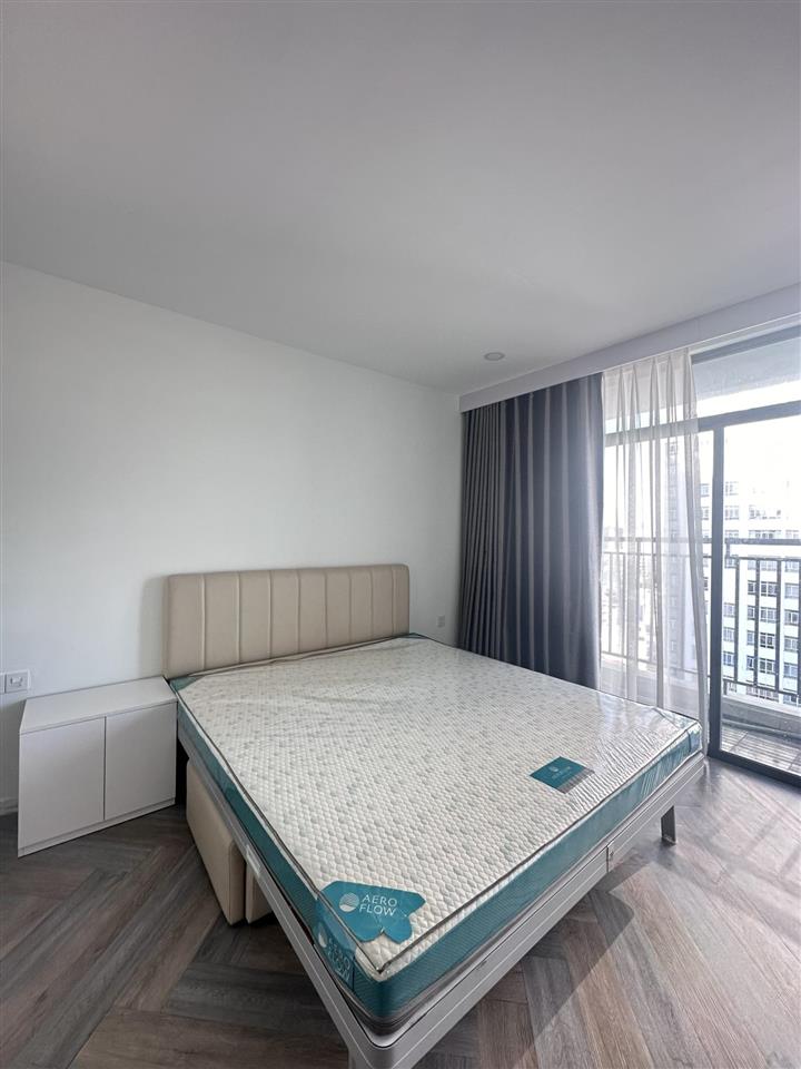 Bán gấp officetel central premium  dt 32m2  tặng full nội thất nhà đẹp  giá tốt chỉ 2tỷ nhận nha