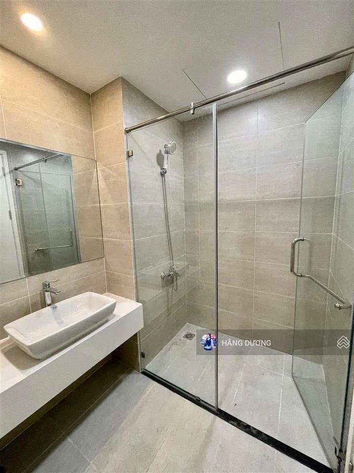 Bán gấp officetel central premium  dt 32m2  tặng full nội thất nhà đẹp  giá tốt chỉ 2tỷ nhận nha