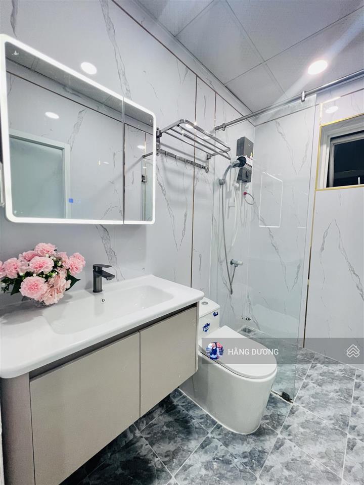 Cho thuê ngắn hạn hoặc dài hạn căn hộ tara 3pn 2wc 90m2  fullnội thất  nhà đẹp  vị trí trung tâm