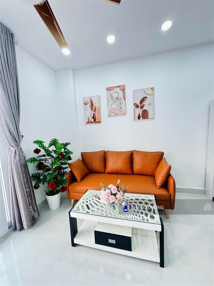 Cho thuê ngắn hạn hoặc dài hạn căn hộ tara 3pn 2wc 90m2  fullnội thất  nhà đẹp  vị trí trung tâm
