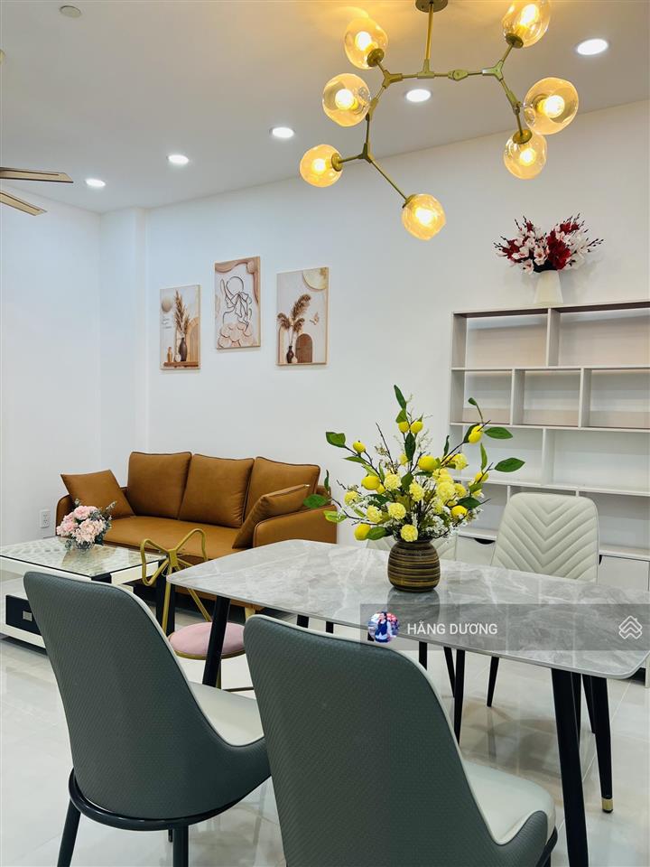 Cho thuê ngắn hạn hoặc dài hạn căn hộ tara 3pn 2wc 90m2  fullnội thất  nhà đẹp  vị trí trung tâm