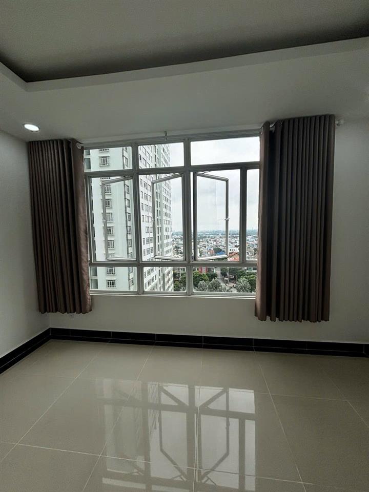 Cho thuê căn hộ duplex thông tầng cc giai việt. dt 230m2, tiện ích đầy đủ  kết nối nhanh trung tâm