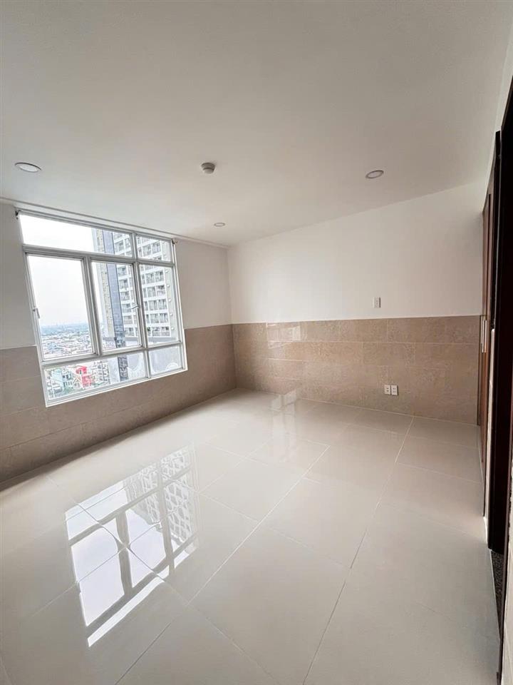 Cho thuê căn hộ duplex thông tầng cc giai việt. dt 230m2, tiện ích đầy đủ  kết nối nhanh trung tâm