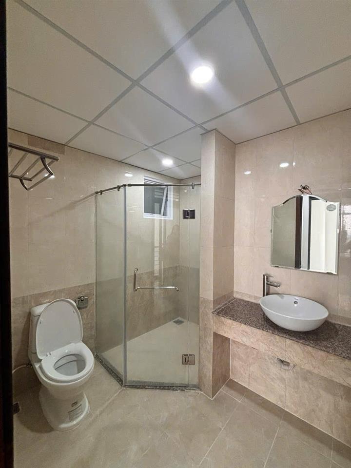 Cho thuê căn hộ duplex thông tầng cc giai việt. dt 230m2, tiện ích đầy đủ  kết nối nhanh trung tâm