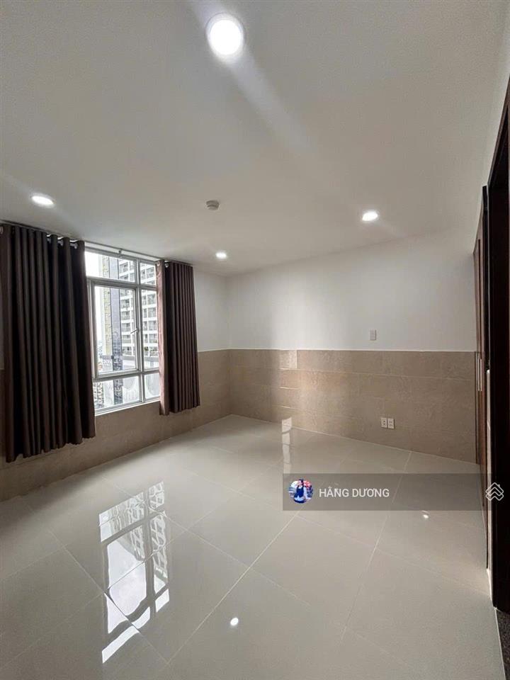 Cho thuê căn hộ duplex thông tầng cc giai việt. dt 230m2, tiện ích đầy đủ  kết nối nhanh trung tâm