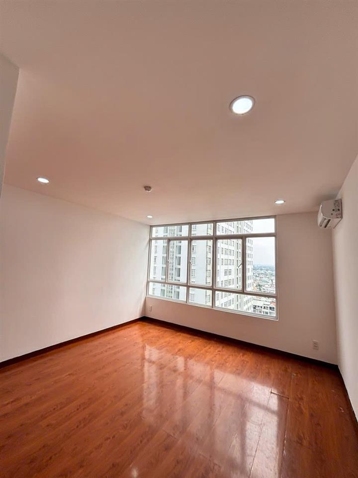 Cho thuê căn hộ duplex thông tầng cc giai việt. dt 230m2, tiện ích đầy đủ  kết nối nhanh trung tâm
