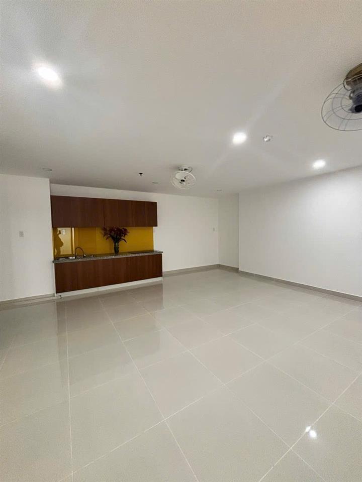 Cho thuê căn hộ duplex thông tầng cc giai việt. dt 230m2, tiện ích đầy đủ  kết nối nhanh trung tâm