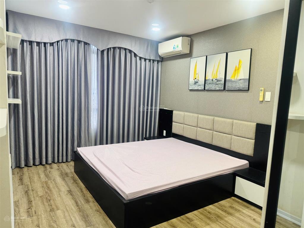 Cho thuê căn hộ giai việt 2pn 2wc dt 115m2 nhà trống giá 12tr có tttm thuận tiện  mt tạ quang bửu