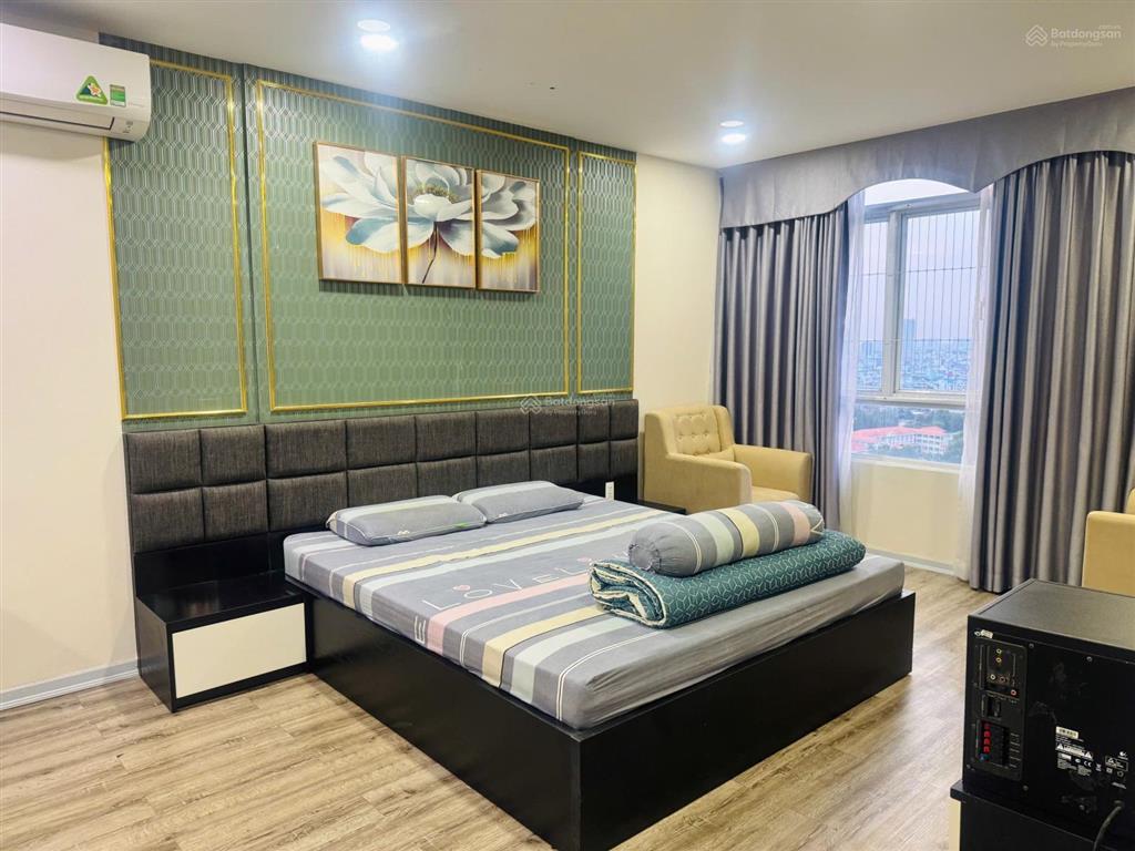 Cho thuê căn hộ giai việt 2pn 2wc dt 115m2 nhà trống giá 12tr có tttm thuận tiện  mt tạ quang bửu
