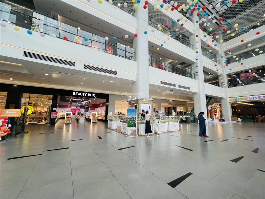 Bán penhouse góc cc giai việt, thiết kế thông 3 tầng, có sân vườn, dt siêu rộng, nhà đẹp view chuẩn