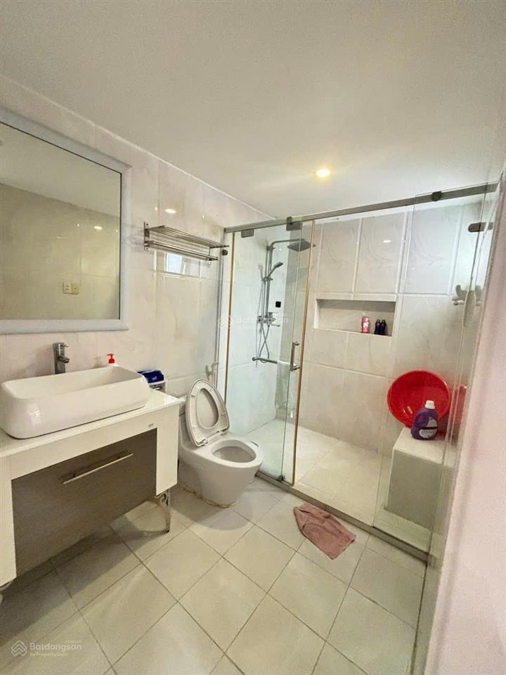 Căn hộ giai việt cần bán. 3pn 2wc 150m2 nhà đẹp view thoáng mát  có sổ hồng  vị trí trung tâm