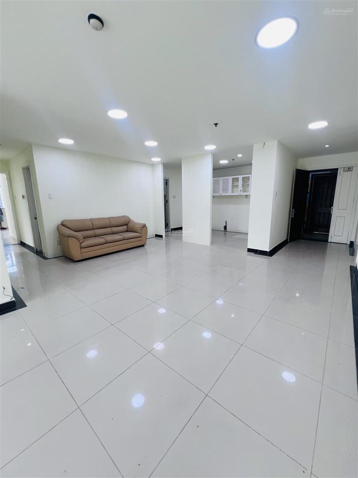 Bán căn hộ góc giai việt thuộc tầng trệt, view mặt nội khu siêu hiếm, thuận tiện có thể kinh doanh