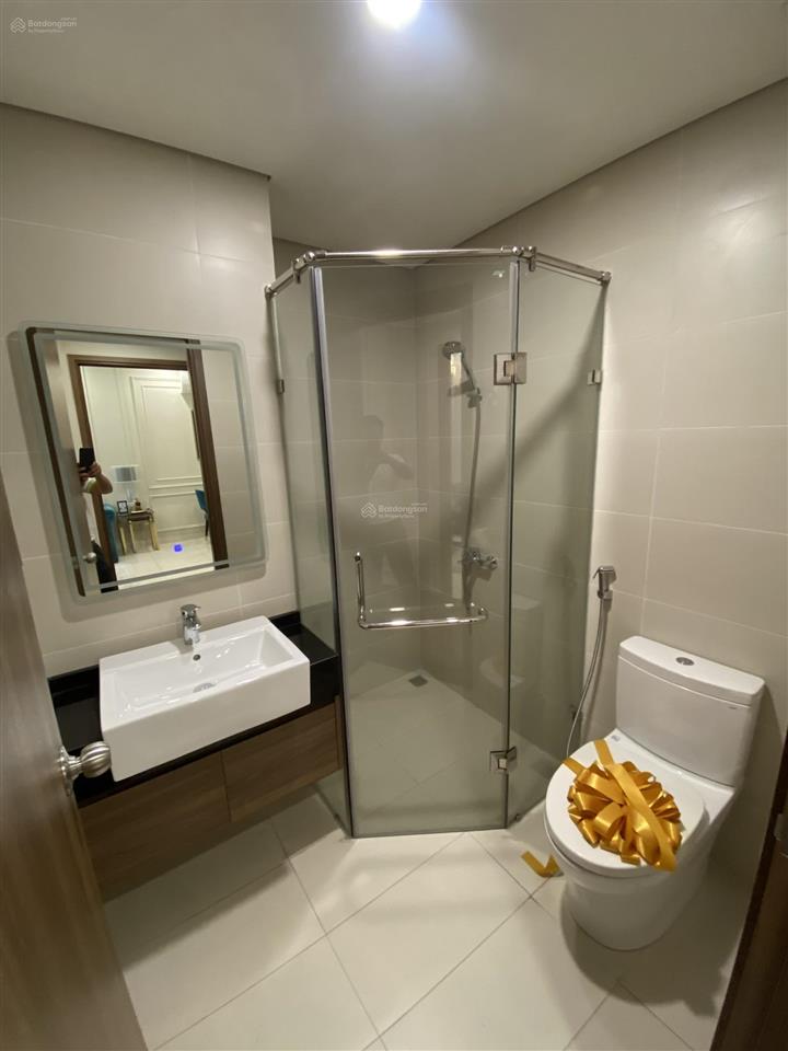 Chính chủ cho thuê các căn hộ 2 phòng ngủ tại king palace giá 18 tr/th, vào ngay.  0385 418 ***