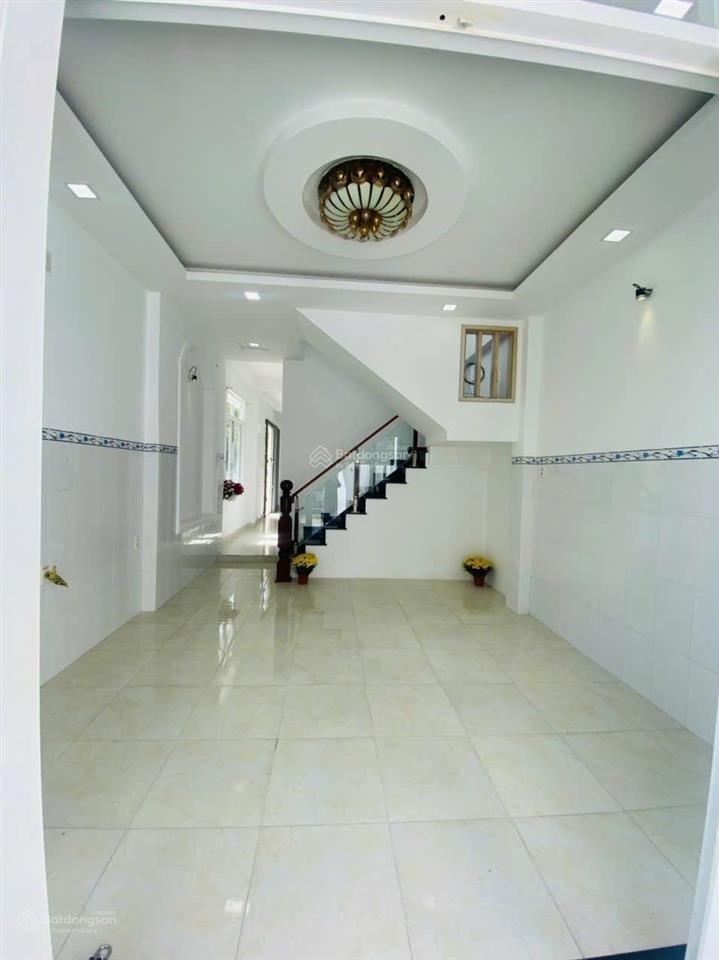 Bán căn góc mặt tiền tái định cư đất lành 2 tầng chỉ 3,8 tỷ bao sổ