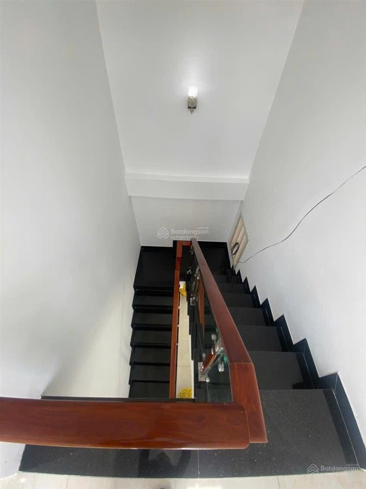 Bán căn góc mặt tiền tái định cư đất lành 2 tầng chỉ 3,8 tỷ bao sổ